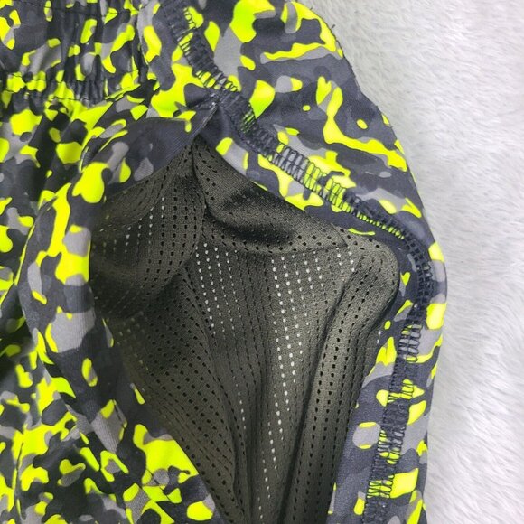 Nike Men's Dri-Fit Fly‎ Wetland Training Shorts Size Med  839678-702 Yellow Camo - Picture 10 of 11